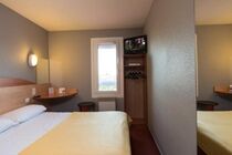 Hotel The Originals Orleans Ouest Ла-Шапель-Сен-Мемен Экстерьер фото